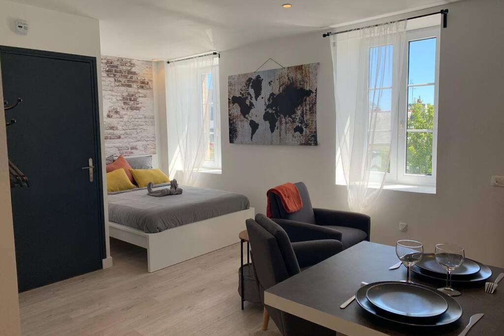 Le Petit Loft - Studio - Wifi - Coeur De Ville - Parking Pont-lʼAbbé Zewnętrze zdjęcie
