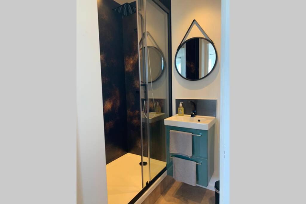 Le Petit Loft - Studio - Wifi - Coeur De Ville - Parking Pont-lʼAbbé Zewnętrze zdjęcie